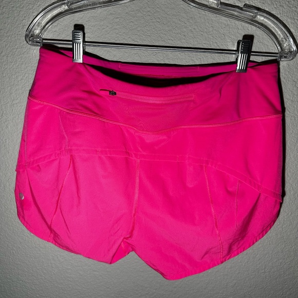 Women’s Lululemon Speed Up Short Long *4” Updated Fit
Size 8 - Picture 4 of 7